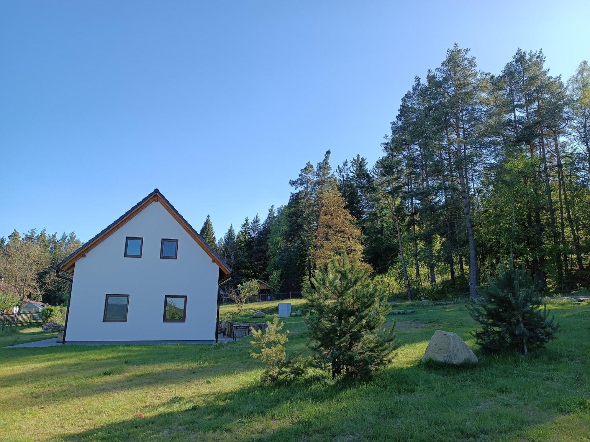 Klidna Lokalita Na Kraji Lesa, Cely Dum S Uschovnu Kol Villa Nová Bystřice Kültér fotó